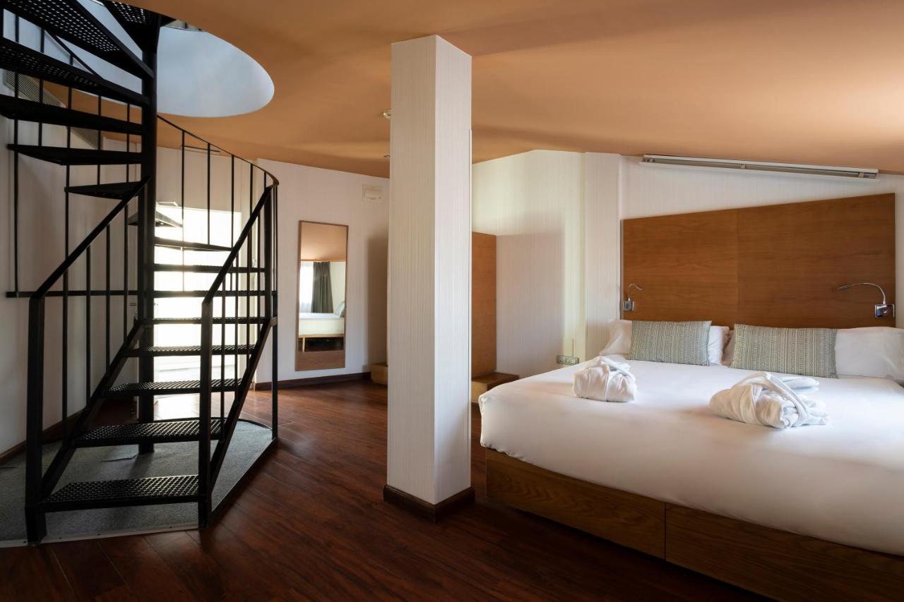 Petit Palace Plaza Malaga Ngoại thất bức ảnh