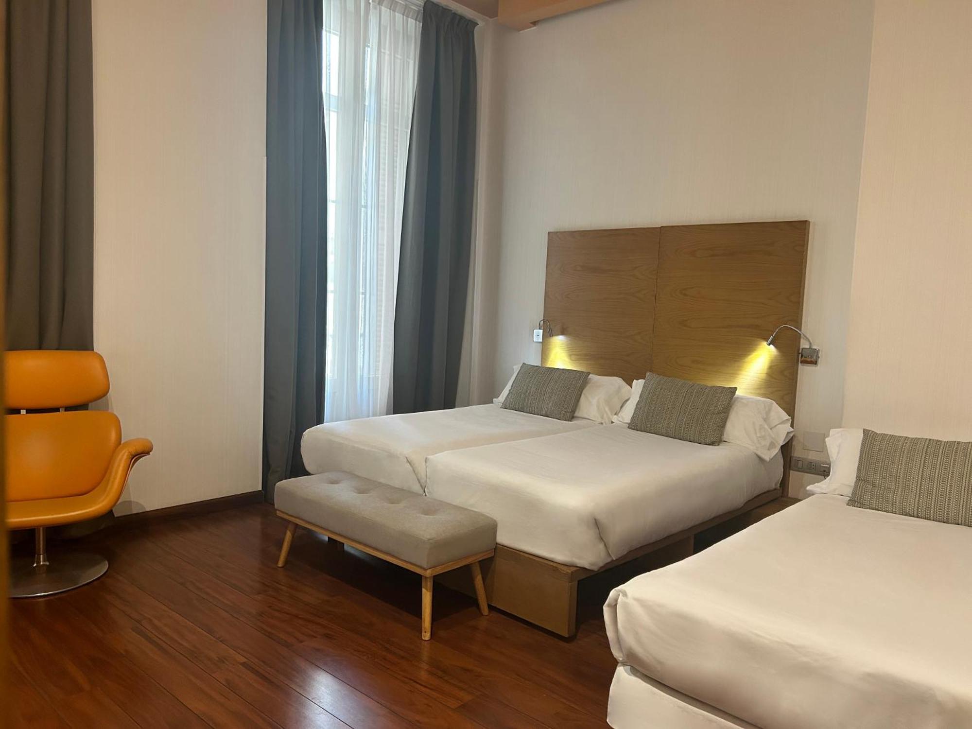Petit Palace Plaza Malaga Ngoại thất bức ảnh