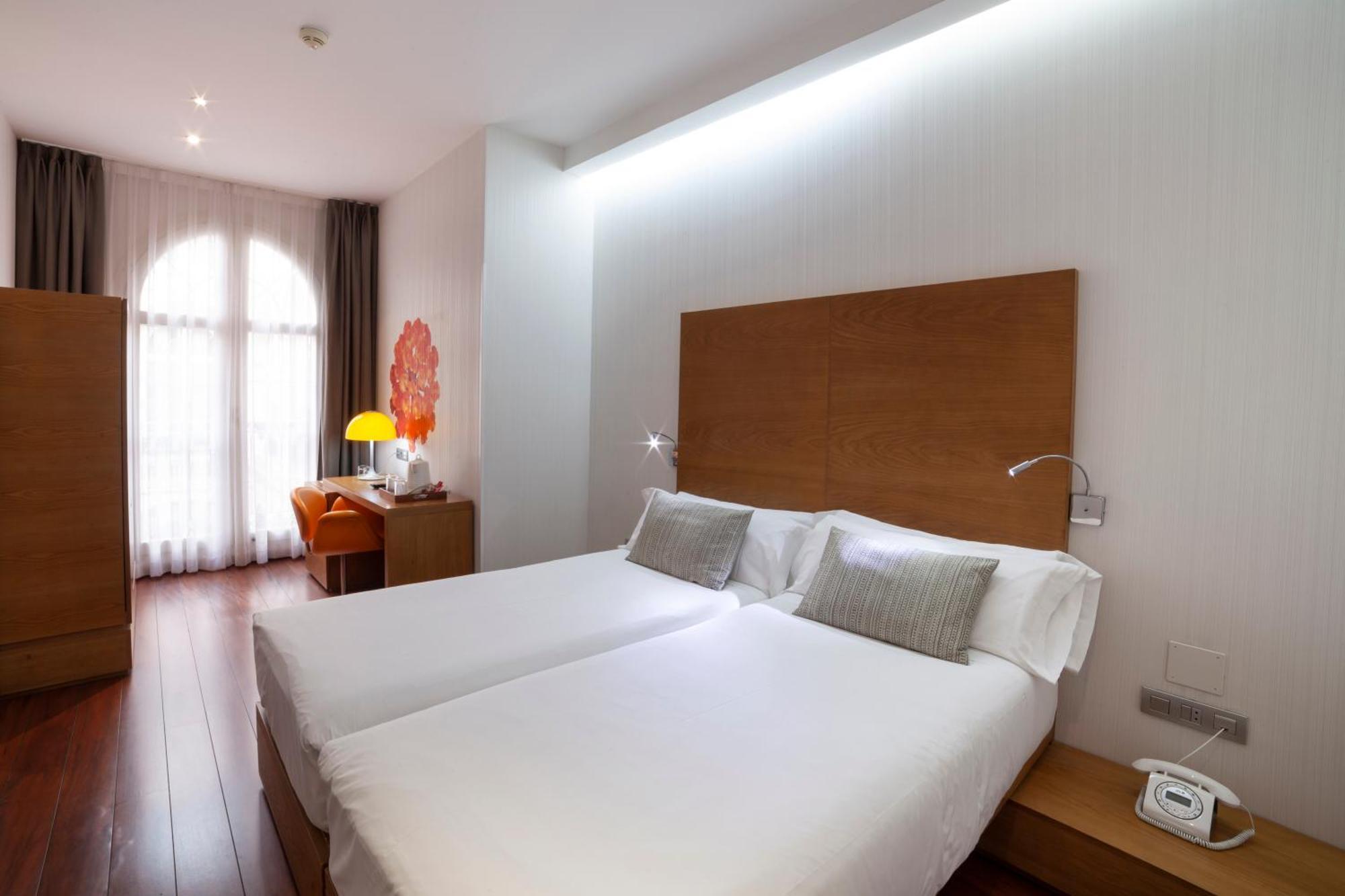 Petit Palace Plaza Malaga Ngoại thất bức ảnh