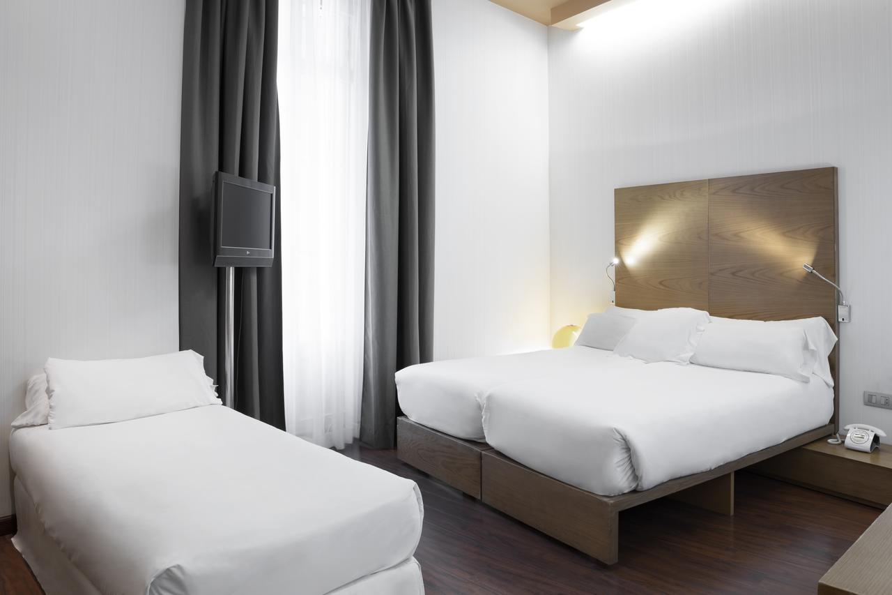 Petit Palace Plaza Malaga Ngoại thất bức ảnh